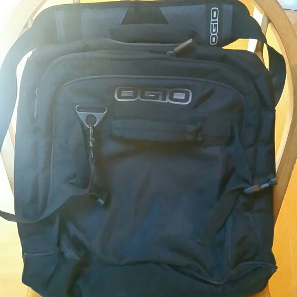 Ogio Smart Scan Computer and Messenger Bag - Picture 3 of 4